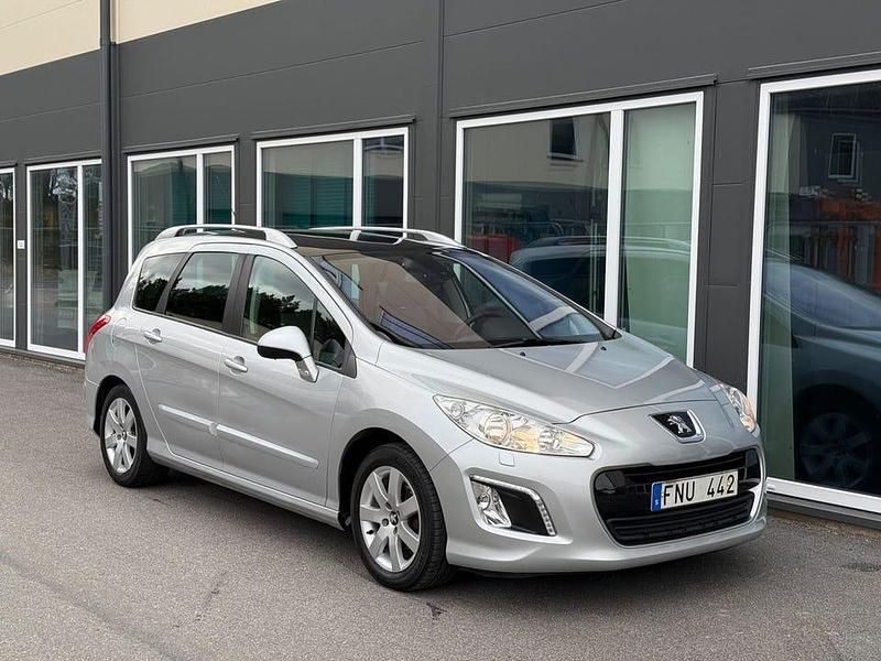 Begagnad Peugeot 308 SW 112 HK (82 kW) 2011 Grå Kombi
