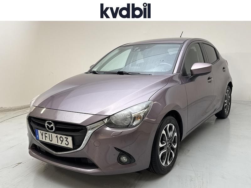 Lila Begagnad 2017 Mazda 2 | 79 800 kr - Bild 1/3