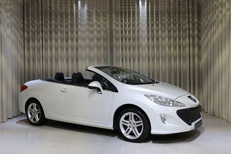 Vit Begagnad 2010 Peugeot 308 CC Cab | 79 900 kr (Marknadspris) - Bild 1/4