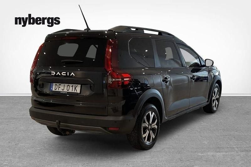 Begagnad Dacia Jogger Expression 112 HK (82 kW) 2023 Svart Minibuss