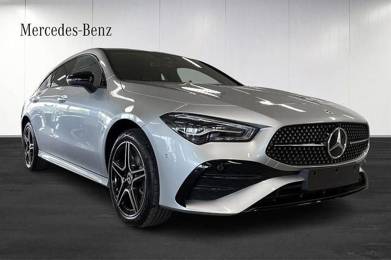 Begagnad Mercedes CLA250e Shooting Brake Advanced Plus 218 HK (160 kW) 2024 Silver Kombi