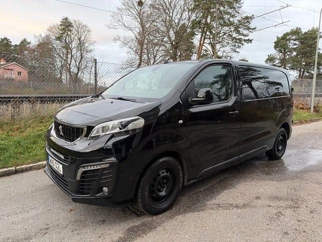 Svart Begagnad 2022 Peugeot Expert Van | 218 750 kr (Superpris) - Bild 1/4