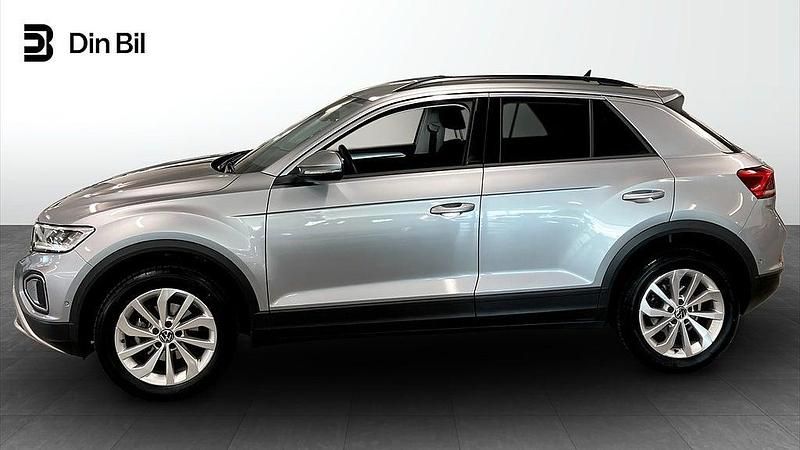 Begagnad VW T-Roc Life 150 HK (110 kW) 2024 Silver SUV