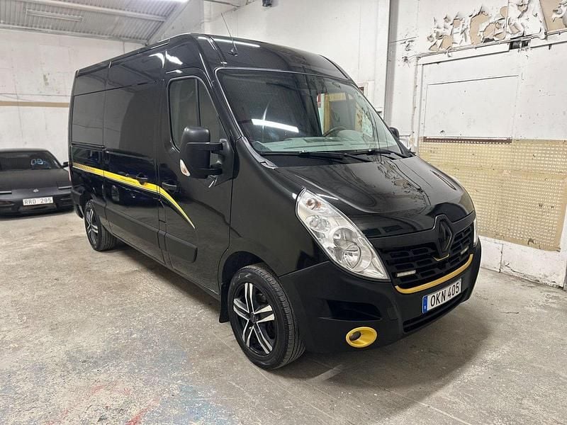 Svart Begagnad 2017 Renault Master Van | 144 500 kr (Bra pris) - Bild 1/4