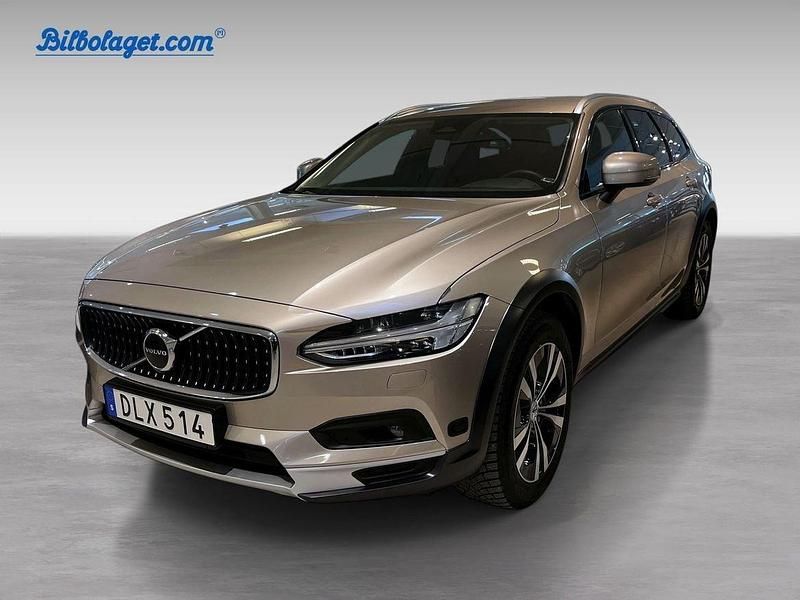 Grå Begagnad 2024 Volvo V90 CC Plus Kombi | 469 800 kr (Marknadspris) - Bild 1/4
