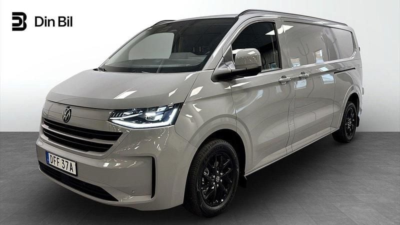 Grå (stone grey) Ny 2025 VW T6.1 Van | 741 625 kr (Lite dyr) - Bild 1/4