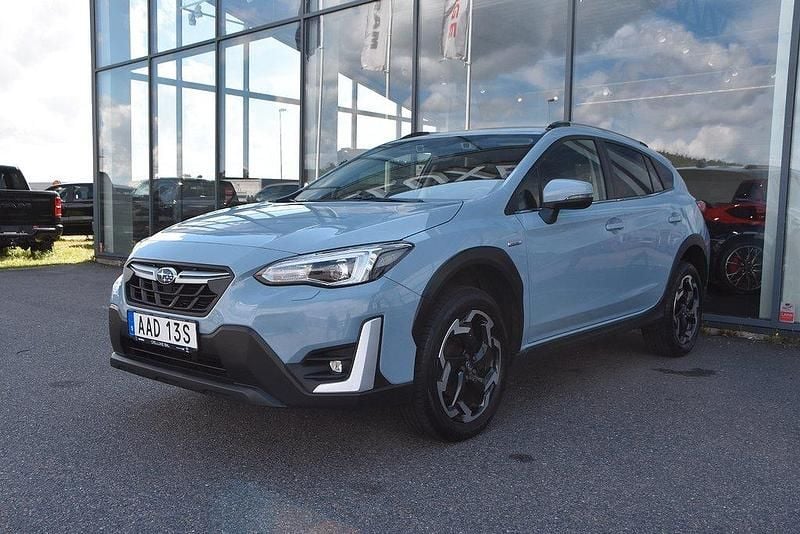 Ljusblå (blå) Begagnad 2020 Subaru XV Active SUV | 254 000 kr (Lite dyr) - Bild 1/4