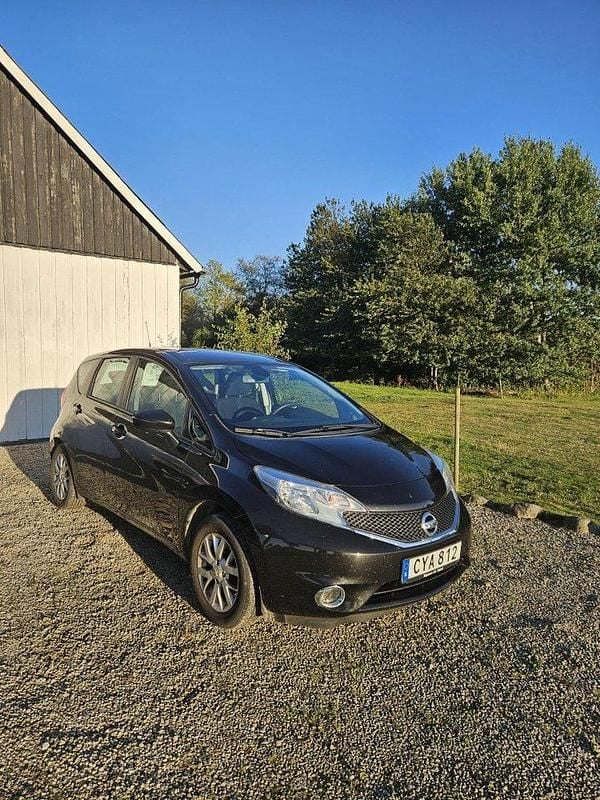 Svart Begagnad 2015 Nissan Note Minibuss | 55 000 kr (Superpris) - Bild 1/4