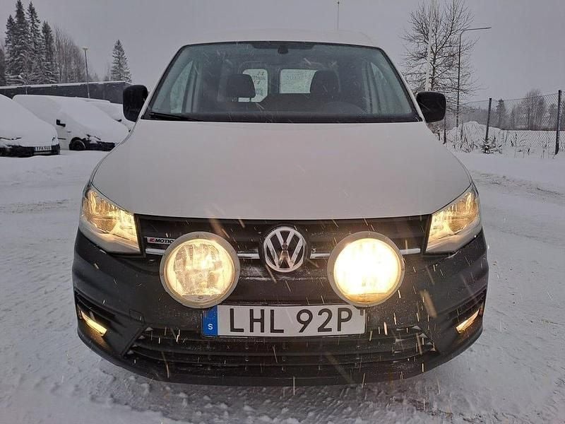 Begagnad VW Caddy 122 HK (89 kW) 2020 Vit Minibuss