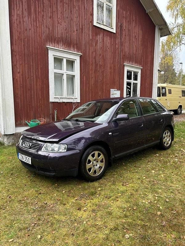 Begagnad 2003 Audi A3 Attraction Halvkombi | 6 500 kr (Superpris) - Bild 1/4