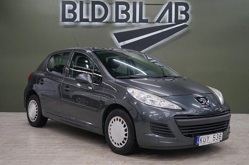 Grå Begagnad 2010 Peugeot 207 Halvkombi | 39 900 kr (Marknadspris) - Bild 1/4