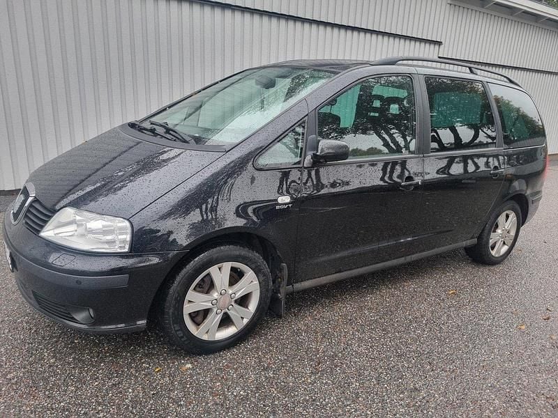 Svart Begagnad 2009 Seat Alhambra Sport Minibuss | 38 000 kr - Bild 1/4