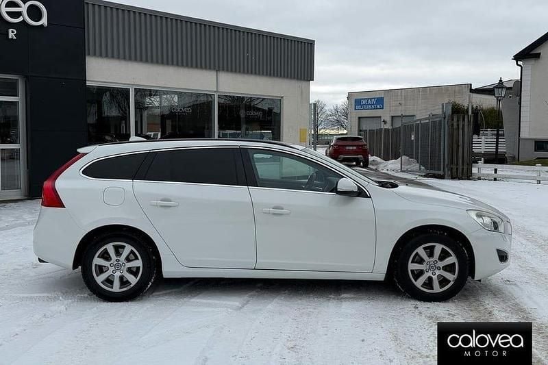 Begagnad Volvo V60 151 HK (111 kW) 2013 Vit Kombi