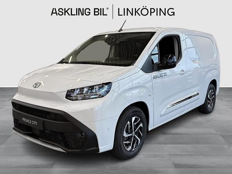 Vit Begagnad 2024 Toyota Proace City City Van | 373 500 kr (Marknadspris) - Bild 1/4
