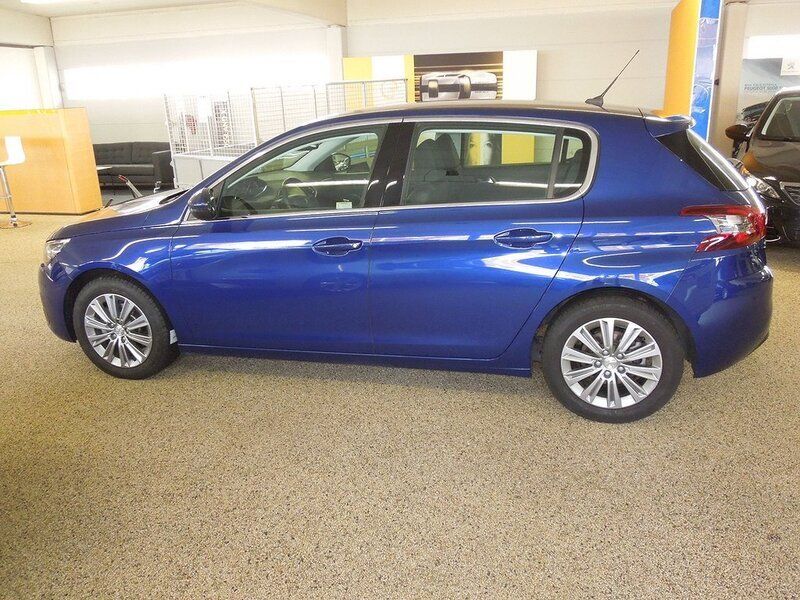 Begagnad Peugeot 308 Allure 131 HK (96 kW) 2019 Blå Halvkombi