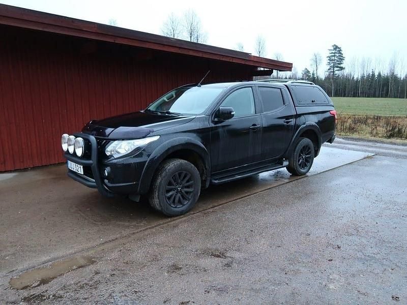 Svart Begagnad 2018 Mitsubishi L200 Pickup | 78 000 kr - Bild 1/4