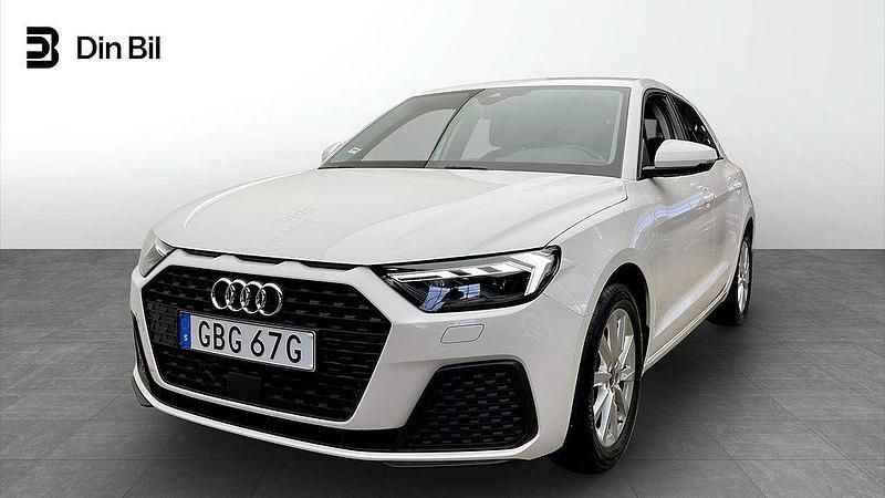 Vit (cortinavit) Begagnad 2023 Audi A1 Sportback Proline Halvkombi | 229 000 kr (Marknadspris) - Bild 1/4