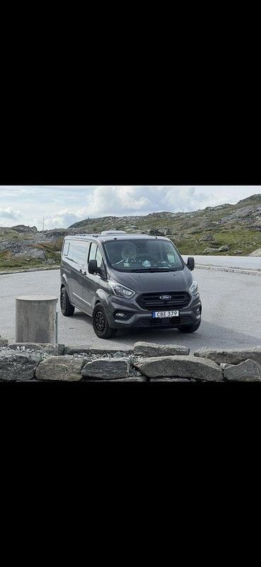 Grå Begagnad 2018 Ford Transit Custom | 185 000 kr (Dyr) - Bild 1/4