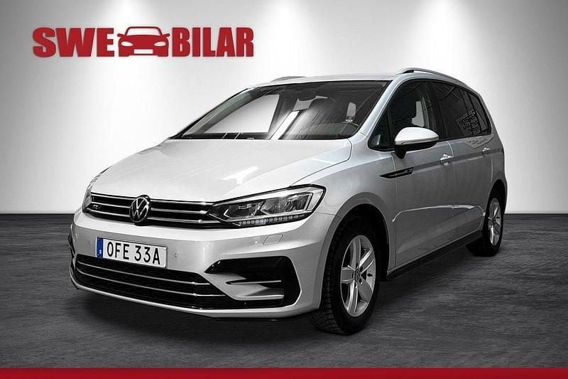 Silver Begagnad 2021 VW Touran R-line Minibuss | 299 900 kr (Marknadspris) - Bild 1/4