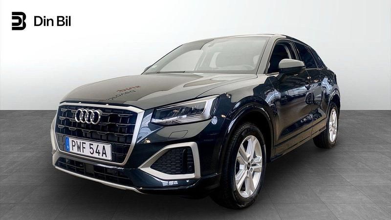 Manhattangrå metallic Begagnad 2022 Audi Q2 Advanced Plus SUV | 279 000 kr (Marknadspris) - Bild 1/4