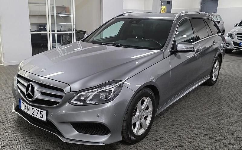 Begagnad Mercedes E220 Classic 170 HK (125 kW) 2014 Silver Kombi