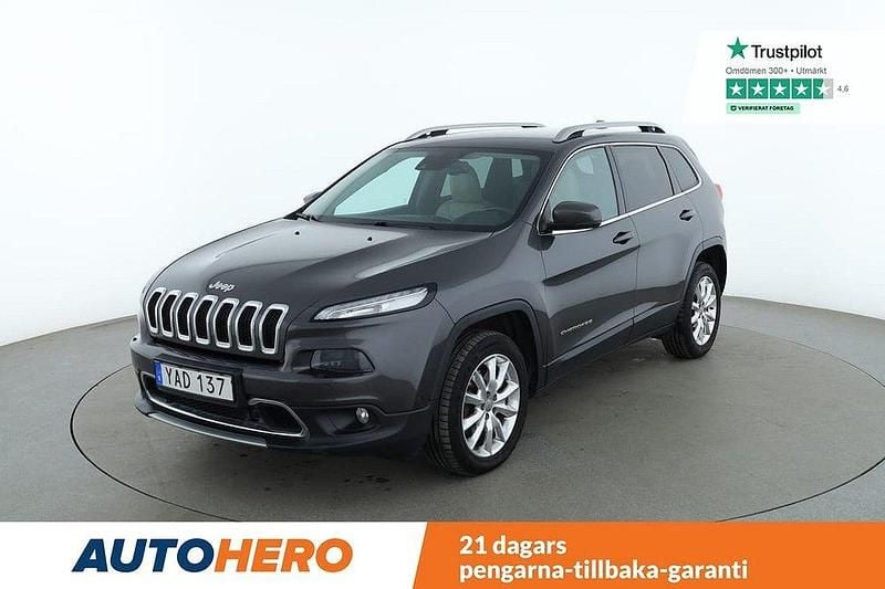 Grå Begagnad 2015 Jeep Cherokee Limited SUV | 168 000 kr (Bra pris) - Bild 1/4