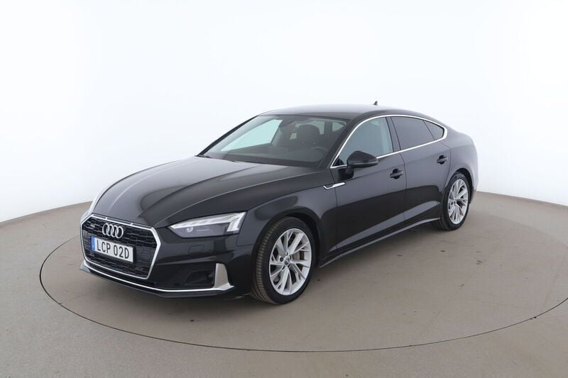 Svart Begagnad 2020 Audi A5 Sportback Halvkombi | 303 000 kr (Marknadspris) - Bild 1/4