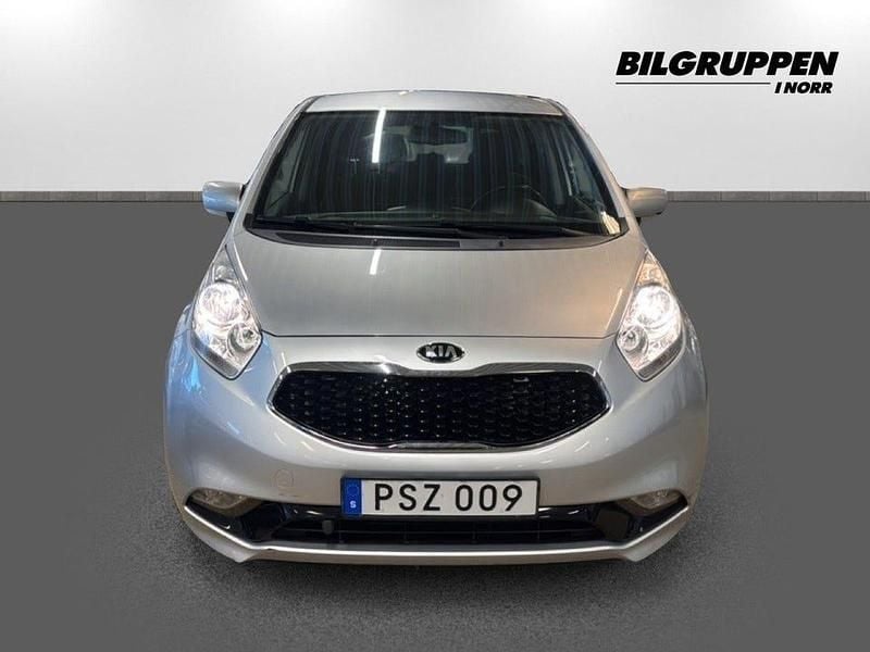 Begagnad Kia Venga Comfort 125 HK (91 kW) 2015 Grå Halvkombi