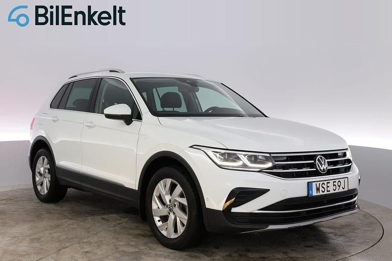 Vit Begagnad 2022 VW Tiguan SUV | 294 900 kr (Bra pris) - Bild 1/4
