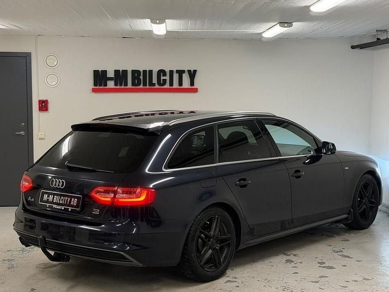 Begagnad Audi A4 S-Line 177 HK (130 kW) 2014 Blå Kombi