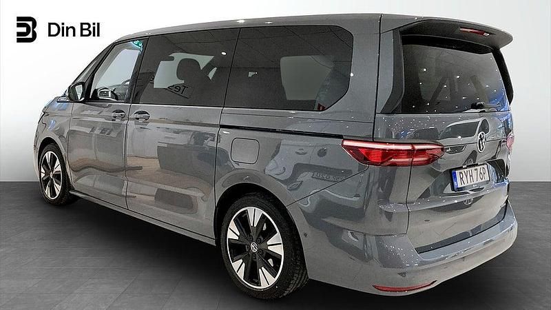 Begagnad VW Multivan Style 150 HK (110 kW) 2024 Grå Van