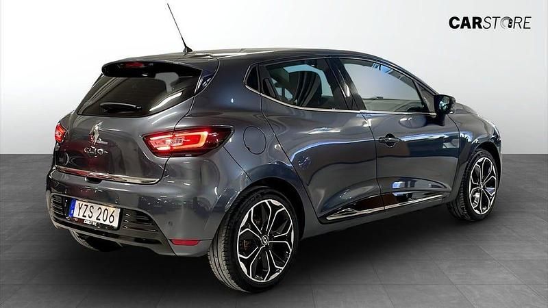 Begagnad Renault Clio IV 118 HK (86 kW) 2017 Grå Halvkombi