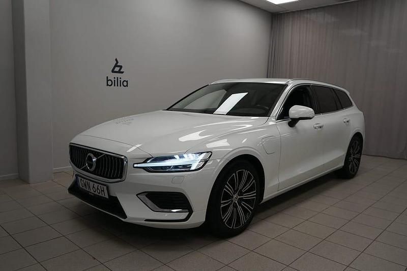 Vit Begagnad 2021 Volvo V60 Inscription Kombi | 269 900 kr - Bild 1/3