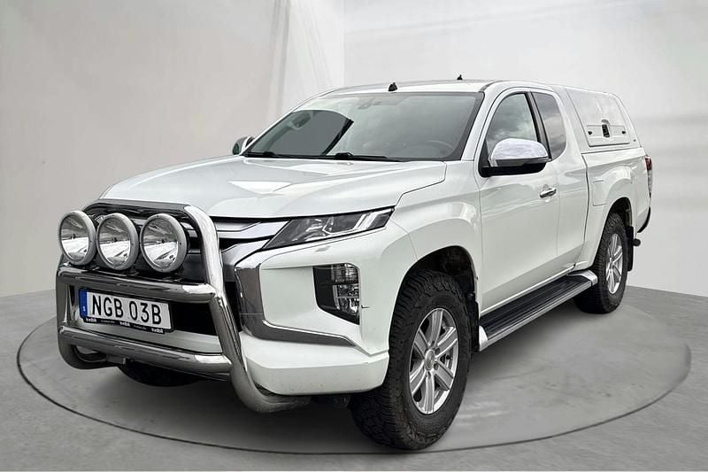 Vit Begagnad 2020 Mitsubishi L200 Pickup | 270 000 kr (Superpris) - Bild 1/4