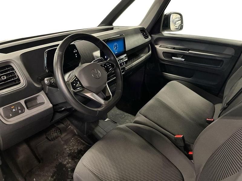 Begagnad VW ID. Buzz 150 kW (204 HK) 2024 Candyvit Minibuss