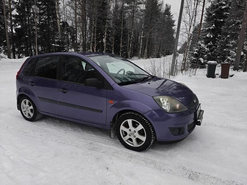 Begagnad 2006 Ford Fiesta Halvkombi | 25 000 kr (Marknadspris) - Bild 1/4
