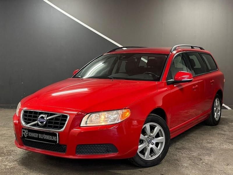 Röd Begagnad 2013 Volvo V70 Kombi | 69 900 kr (Bra pris) - Bild 1/4