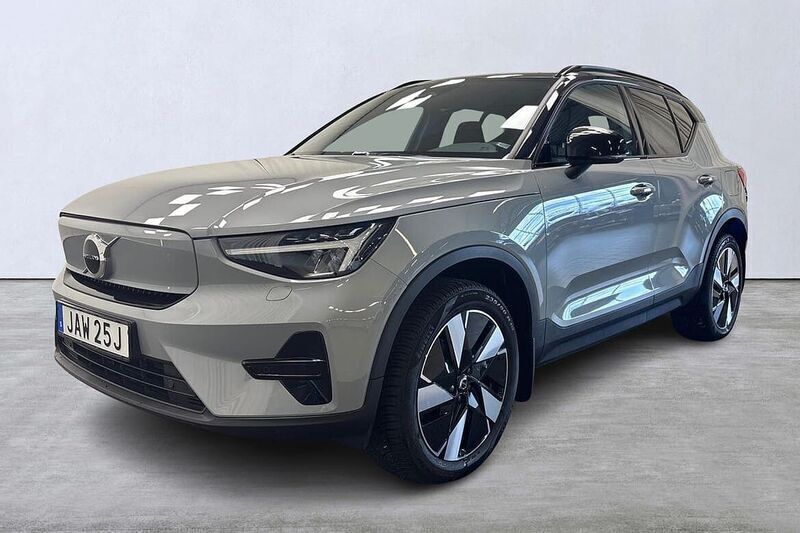 Grå Begagnad 2024 Volvo XC40 Core SUV | 429 000 kr - Bild 1/4