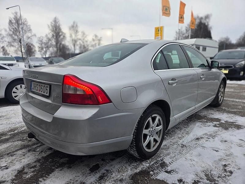 Begagnad Volvo S80 Momentum 163 HK (119 kW) 2006 Grå Sedan
