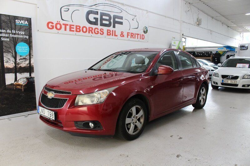 Röd Begagnad 2010 Chevrolet Cruze Sedan | 19 900 kr (Superpris) - Bild 1/4