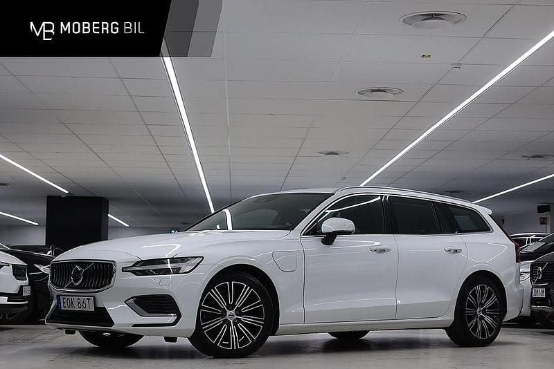 Vit Begagnad 2021 Volvo V60 Kombi | 299 900 kr (Bra pris) - Bild 1/2