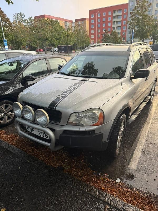 Begagnad 2004 Volvo XC90 SUV | 44 000 kr (Marknadspris) - Bild 1/4