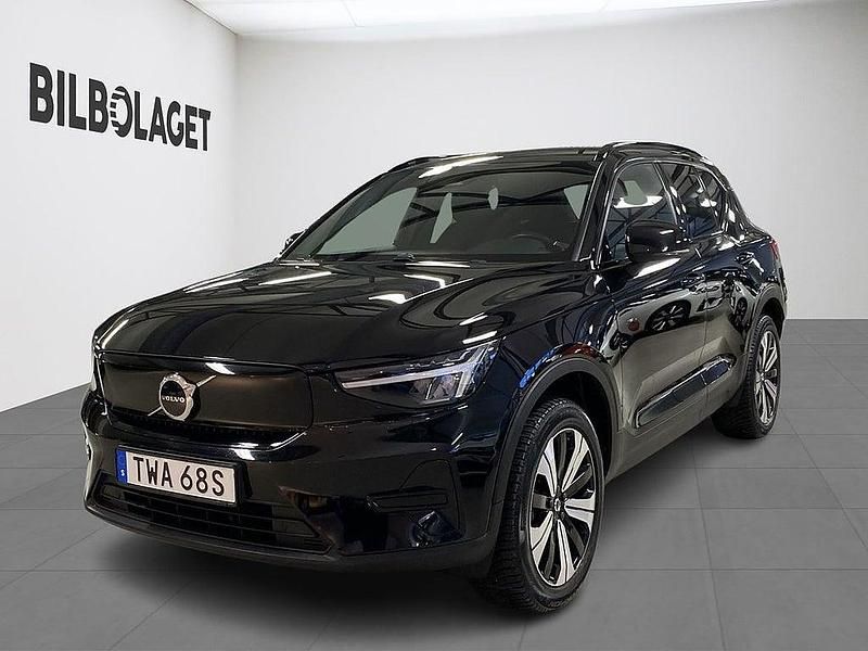 Begagnad Volvo XC40 Core 154 kW (210 HK) 2022 Svart SUV