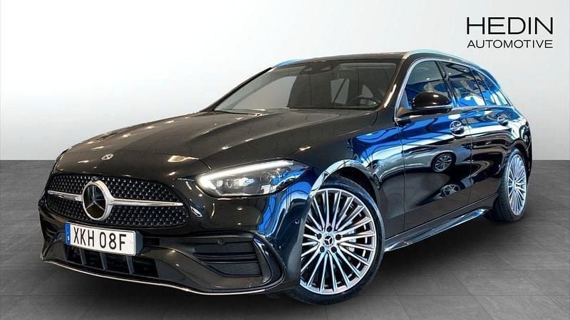 Svart (black) Begagnad 2022 Mercedes C220 AMG Kombi | 404 900 kr (Marknadspris) - Bild 1/4