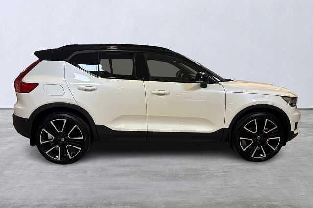Begagnad Volvo XC40 R-Design 197 HK (144 kW) 2022 SUV