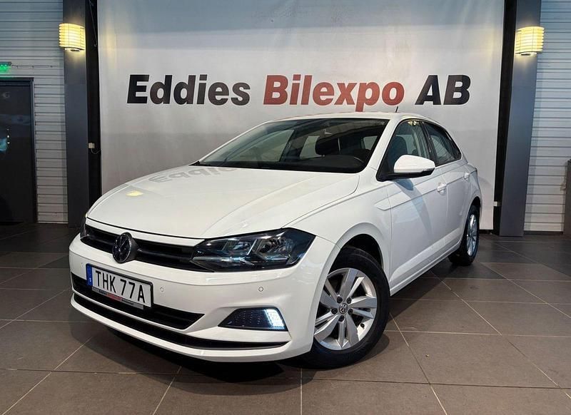 Vit Begagnad 2020 VW Polo Comfortline Halvkombi | 159 900 kr (Marknadspris) - Bild 1/4