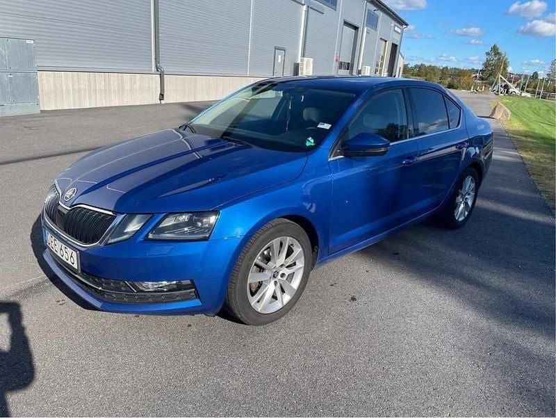 Begagnad 2018 Skoda Octavia Style Sedan | 94 900 kr (Marknadspris) - Bild 1/4