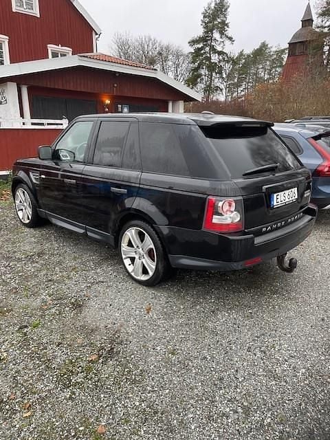 Svart Begagnad 2011 Land Rover Range Rover SUV | 55 000 kr (Superpris) - Bild 1/4