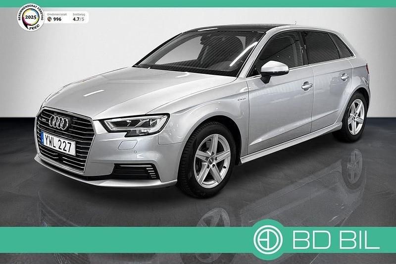 Silvermetallic Begagnad 2018 Audi e-tron Sportback SUV | 199 800 kr - Bild 1/3