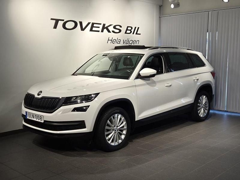 Vit Begagnad 2018 Skoda Kodiaq Style SUV | 269 800 kr (Lite dyr) - Bild 1/4